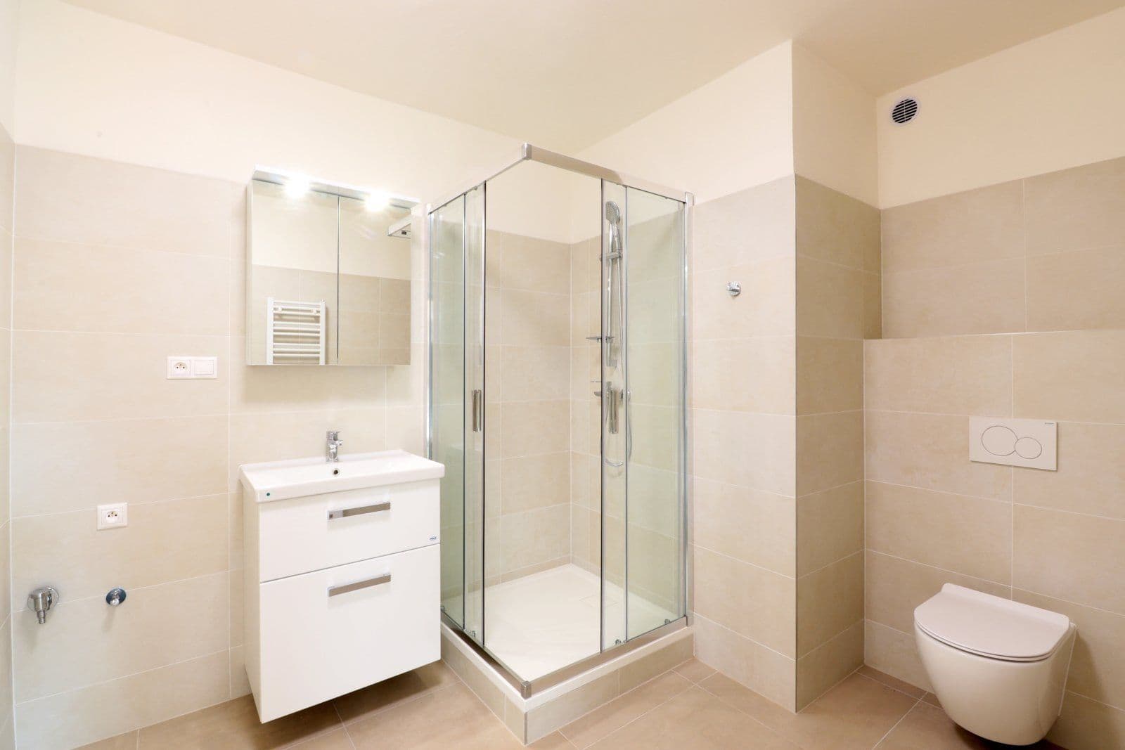 5 bedroom flat to rent, 200 m², Čajkovského, Prague, Prague 5 bedroom flat to rent, 200 m², Čajkovského, Prague, Prague