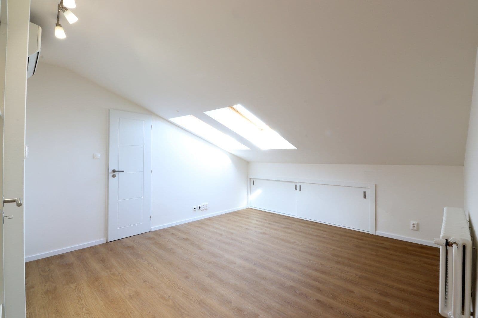 5 bedroom flat to rent, 200 m², Čajkovského, Prague, Prague 5 bedroom flat to rent, 200 m², Čajkovského, Prague, Prague