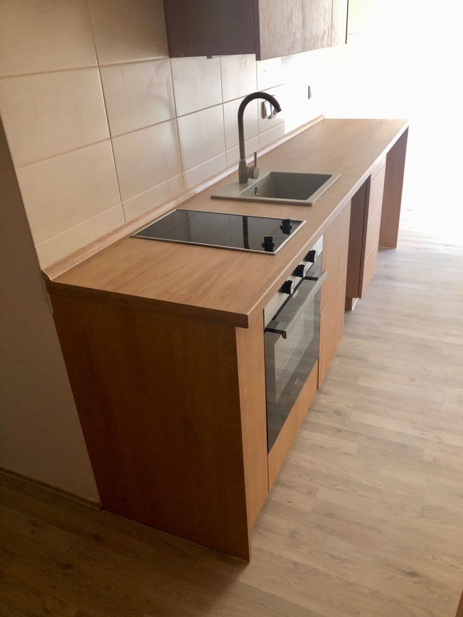Studio flat to rent, 21 m², Škvorec, Středočeský Region Studio flat to rent, 21 m², Škvorec, Středočeský Region