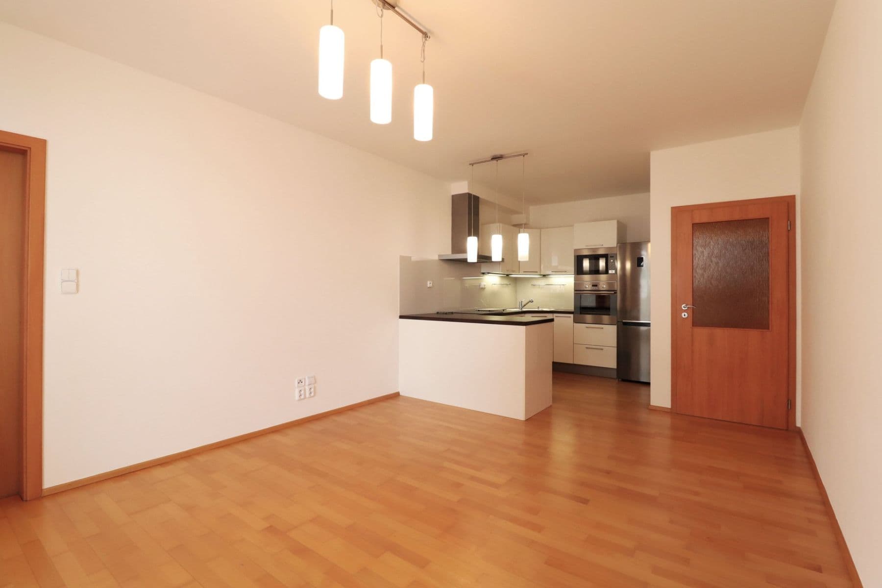 2 bedroom with open-plan kitchen flat to rent, 72 m², Pod Harfou, Prague, Prague 2 bedroom with open-plan kitchen flat to rent, 72 m², Pod Harfou, Prague, Prague