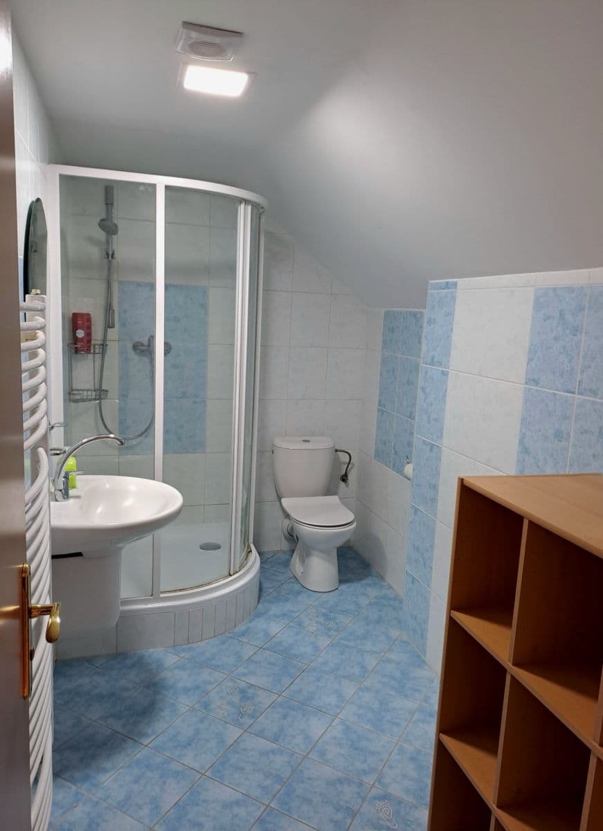 4 bedroom flat to rent, 107 m², Nová, České Budějovice, Jihočeský Region 4 bedroom flat to rent, 107 m², Nová, České Budějovice, Jihočeský Region