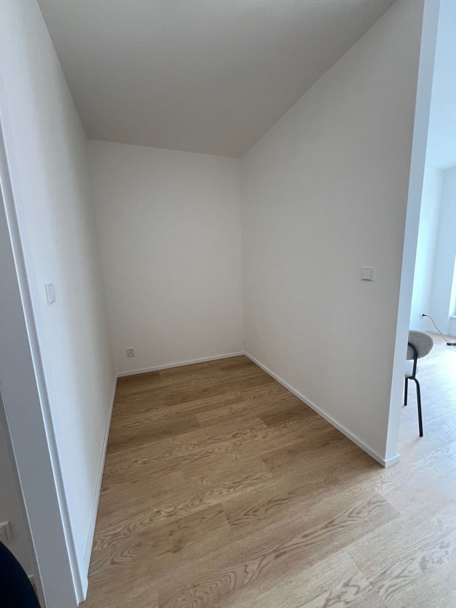 Studio flat to rent, 29 m², třída Generála Píky, Brno, Jihomoravský Region Studio flat to rent, 29 m², třída Generála Píky, Brno, Jihomoravský Region