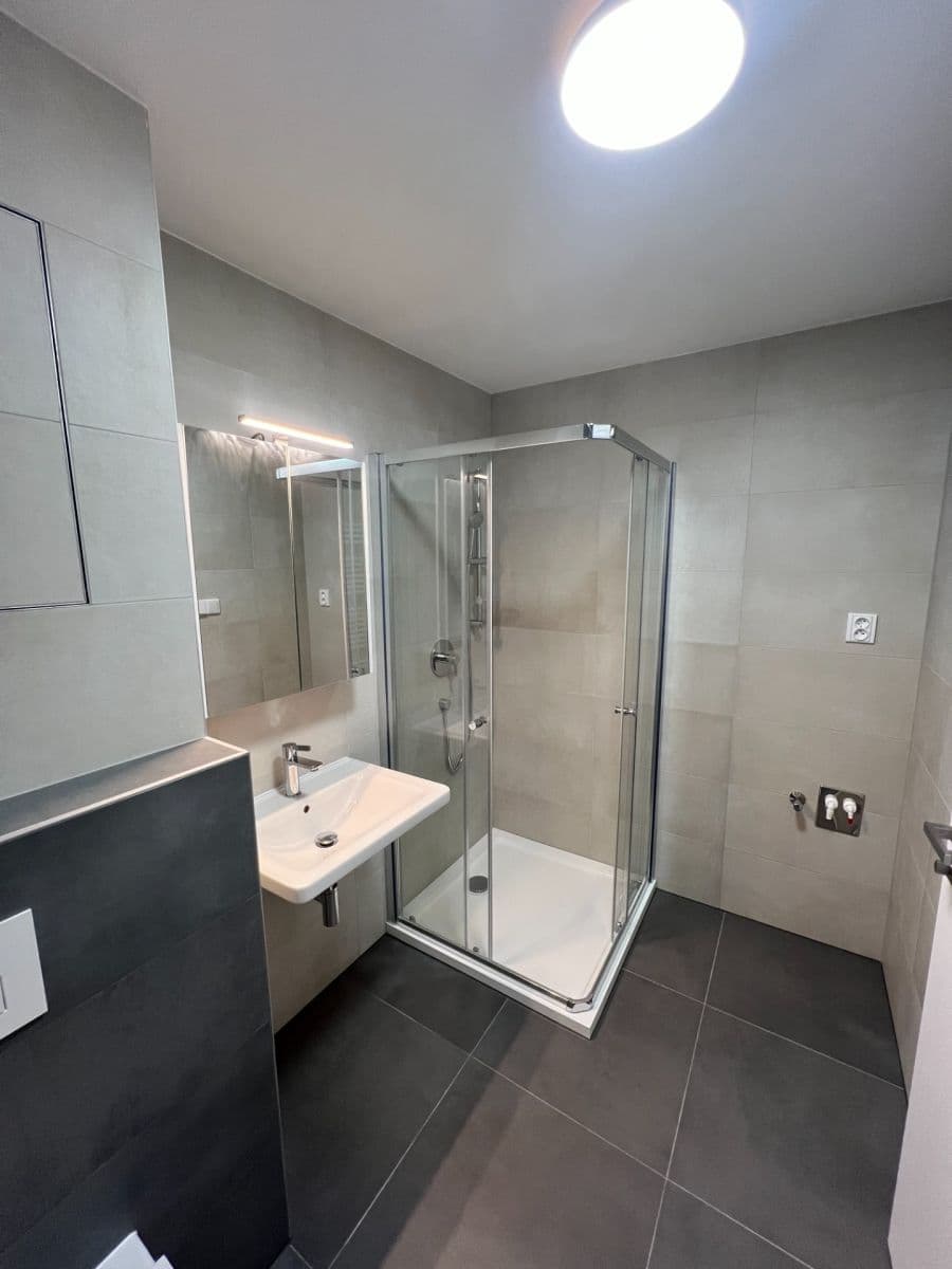 Studio flat to rent, 29 m², třída Generála Píky, Brno, Jihomoravský Region Studio flat to rent, 29 m², třída Generála Píky, Brno, Jihomoravský Region