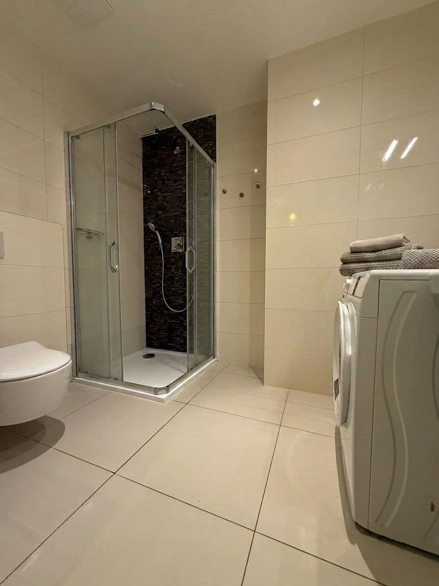 Studio flat to rent, 35 m², Štěpánská, Prague, Prague Studio flat to rent, 35 m², Štěpánská, Prague, Prague
