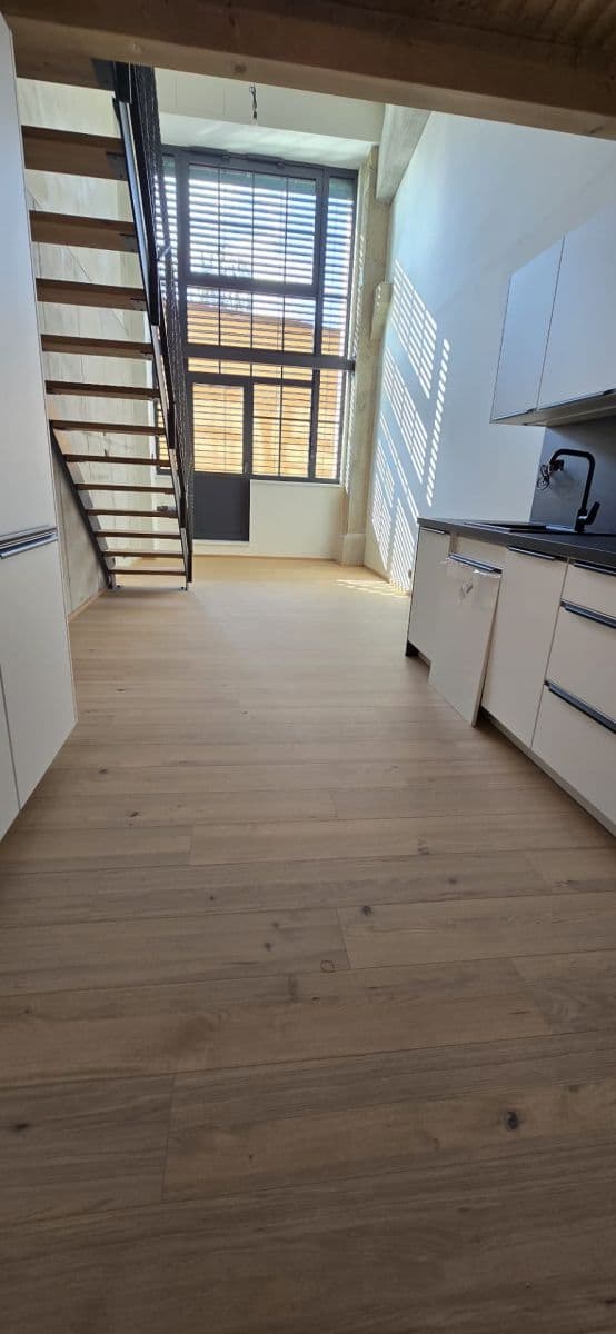 1 bedroom with open-plan kitchen flat to rent, 58 m², Kolbenova, Prague, Prague 1 bedroom with open-plan kitchen flat to rent, 58 m², Kolbenova, Prague, Prague