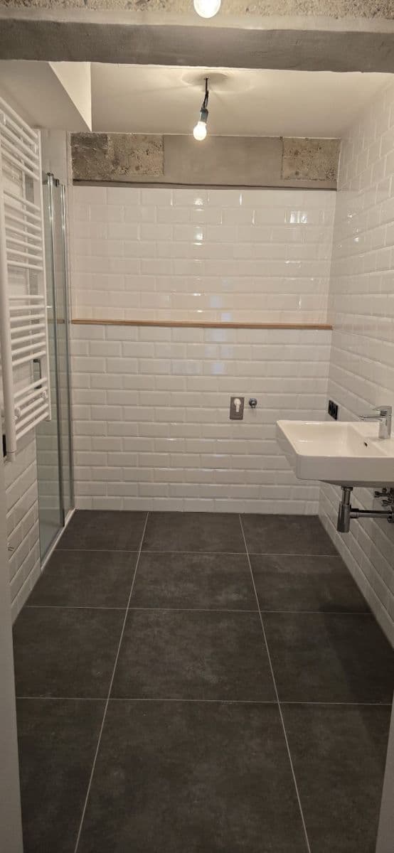 1 bedroom with open-plan kitchen flat to rent, 58 m², Kolbenova, Prague, Prague 1 bedroom with open-plan kitchen flat to rent, 58 m², Kolbenova, Prague, Prague