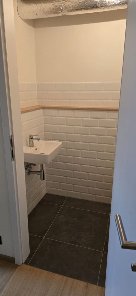 1 bedroom with open-plan kitchen flat to rent, 58 m², Kolbenova, Prague, Prague 1 bedroom with open-plan kitchen flat to rent, 58 m², Kolbenova, Prague, Prague