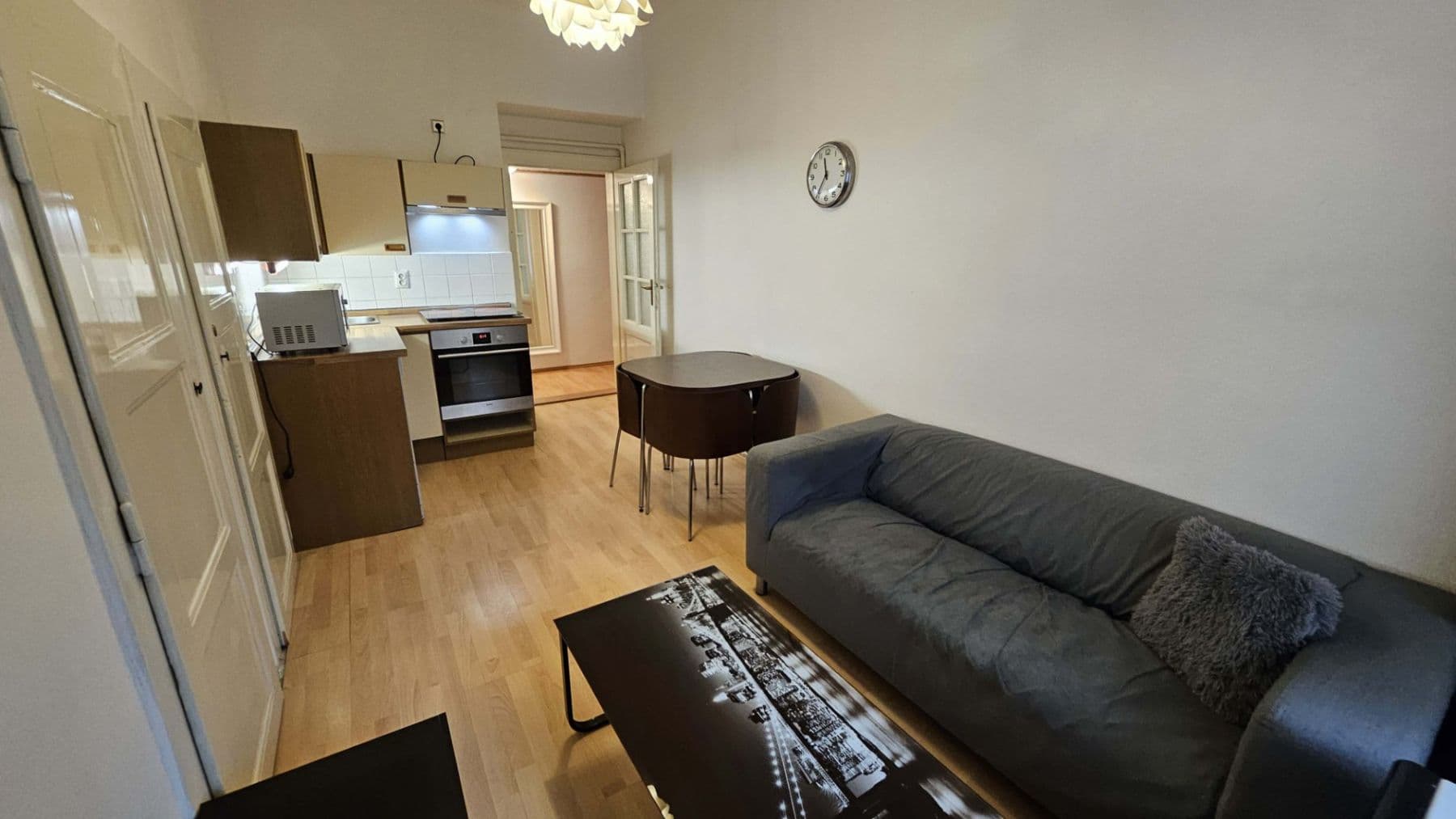 1 bedroom with open-plan kitchen flat to rent, 42 m², Horní, Prague, Prague 1 bedroom with open-plan kitchen flat to rent, 42 m², Horní, Prague, Prague