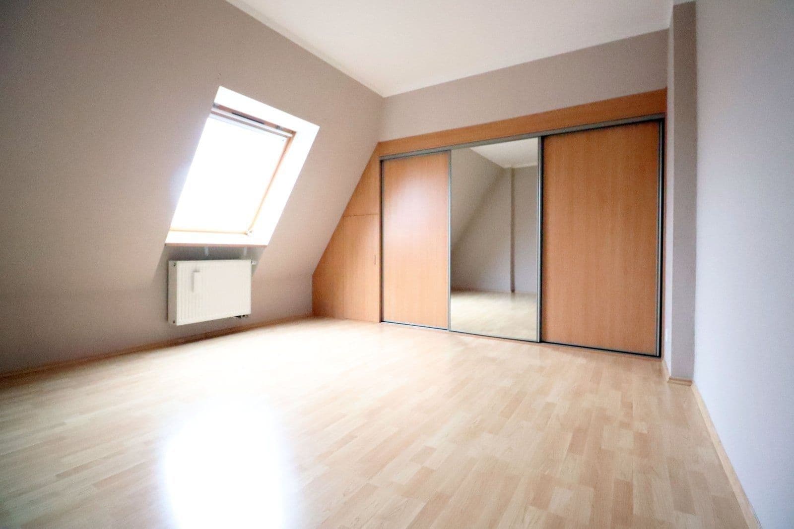 2 bedroom with open-plan kitchen flat to rent, 81 m², Hořelické náměstí, Rudná, Středočeský Region 2 bedroom with open-plan kitchen flat to rent, 81 m², Hořelické náměstí, Rudná, Středočeský Region