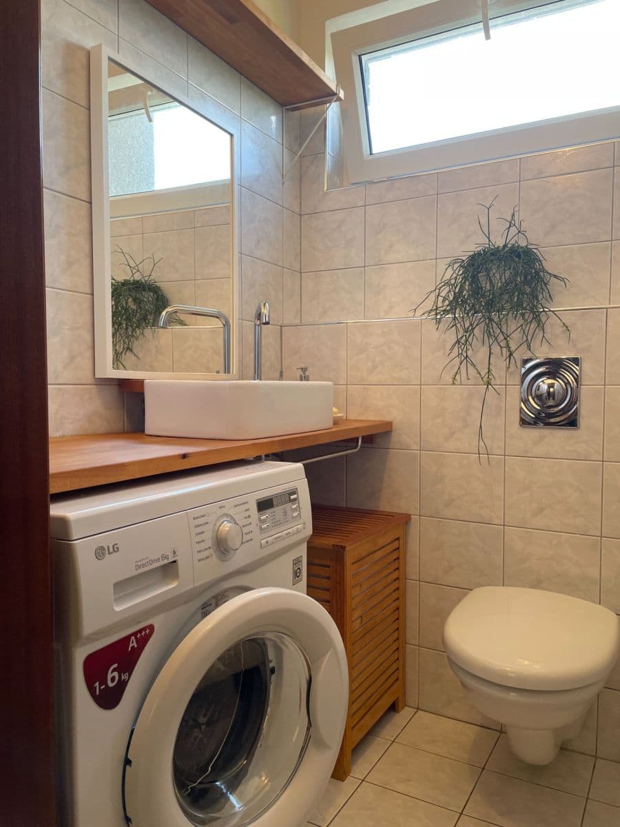 3 bedroom flat to rent, 89 m², K Červenému vrchu, Prague, Prague 3 bedroom flat to rent, 89 m², K Červenému vrchu, Prague, Prague