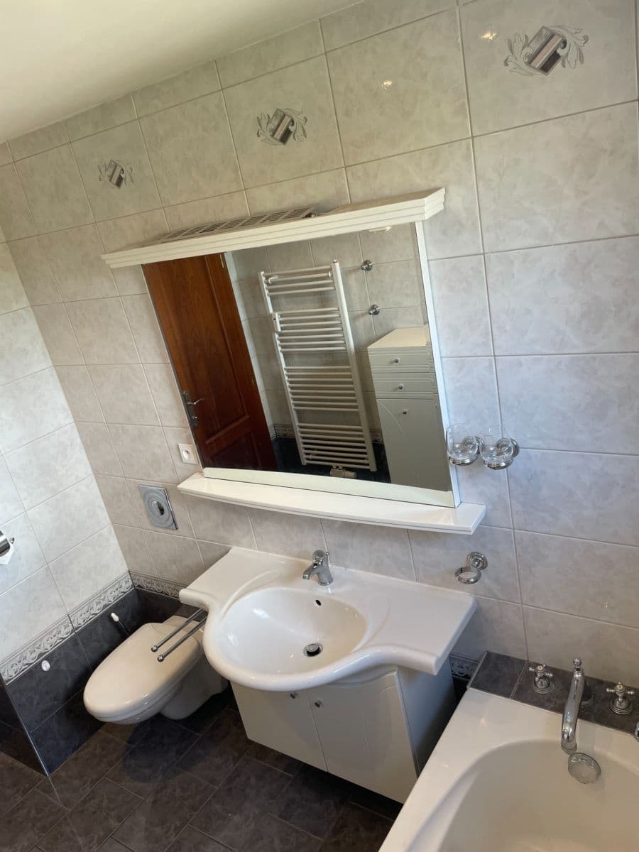 3 bedroom flat to rent, 89 m², K Červenému vrchu, Prague, Prague 3 bedroom flat to rent, 89 m², K Červenému vrchu, Prague, Prague