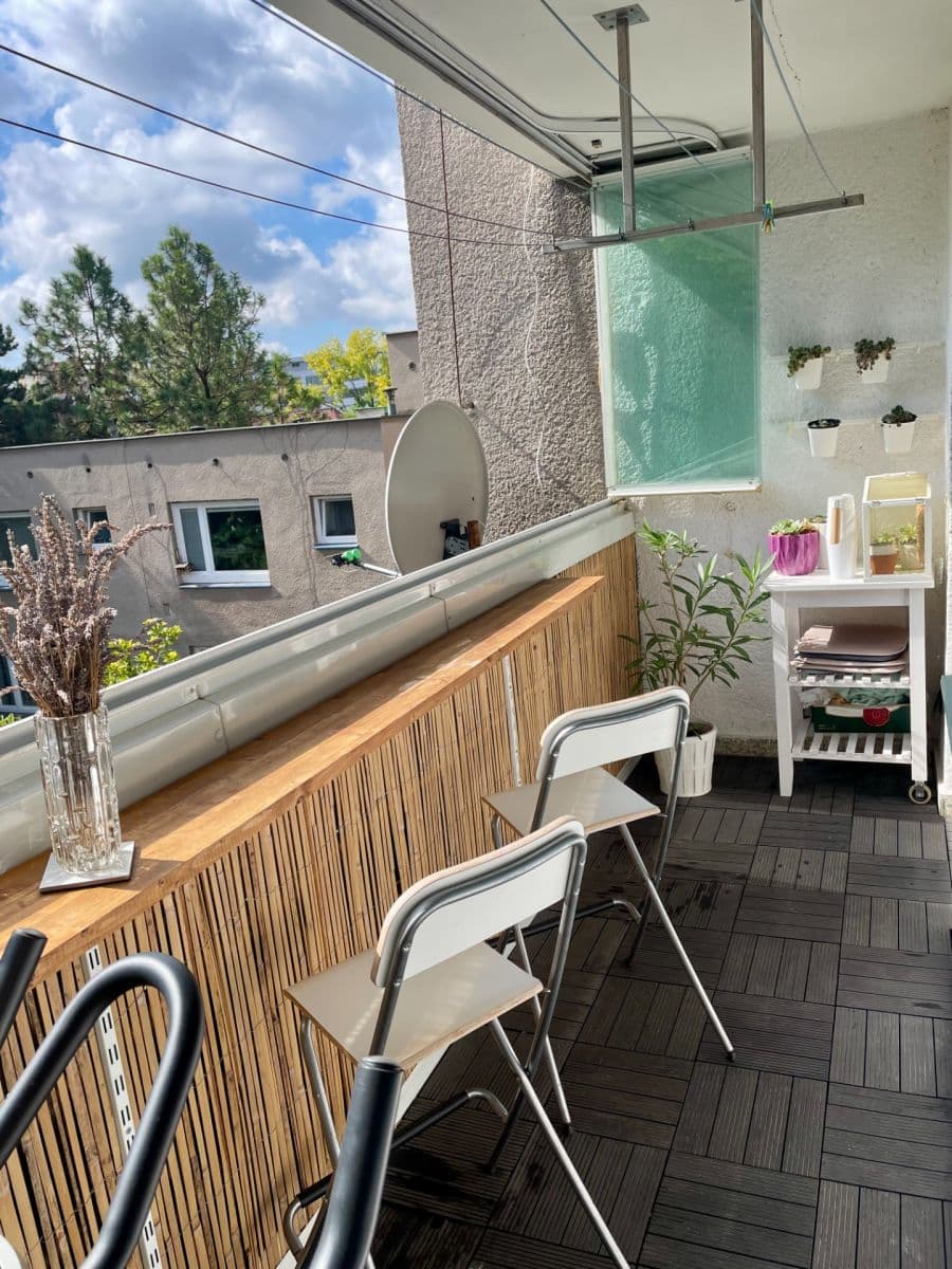 3 bedroom flat to rent, 89 m², K Červenému vrchu, Prague, Prague 3 bedroom flat to rent, 89 m², K Červenému vrchu, Prague, Prague