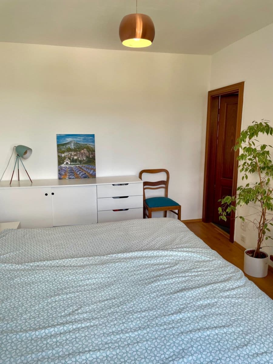 3 bedroom flat to rent, 89 m², K Červenému vrchu, Prague, Prague 3 bedroom flat to rent, 89 m², K Červenému vrchu, Prague, Prague