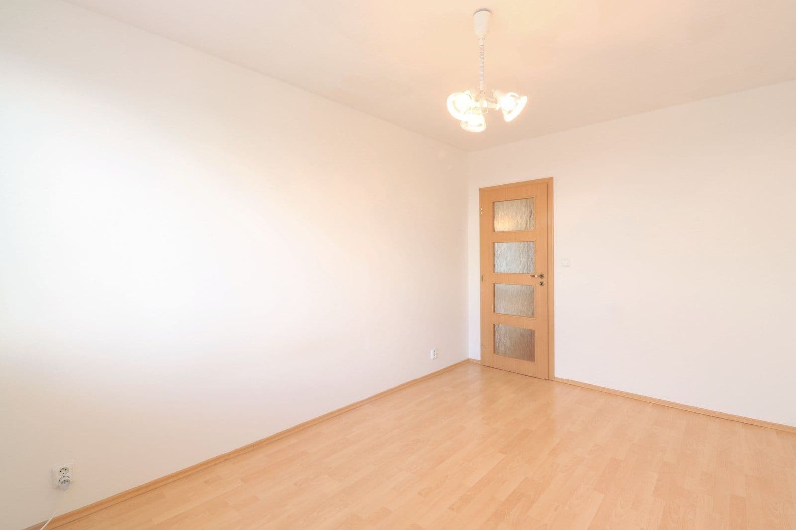 2 bedroom with open-plan kitchen flat to rent, 70 m², Štichova, Prague, Prague 2 bedroom with open-plan kitchen flat to rent, 70 m², Štichova, Prague, Prague