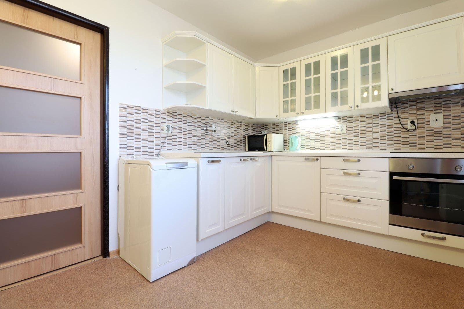 2 bedroom flat to rent, 71 m², náměstí U lípy svobody, Prague, Prague 2 bedroom flat to rent, 71 m², náměstí U lípy svobody, Prague, Prague