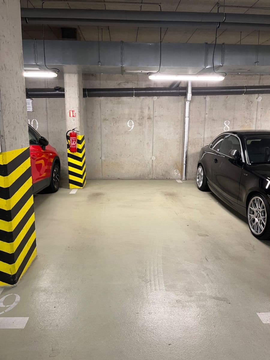 garage to rent, 14 m², Kopečná, Brno, Jihomoravský Region garage to rent, 14 m², Kopečná, Brno, Jihomoravský Region