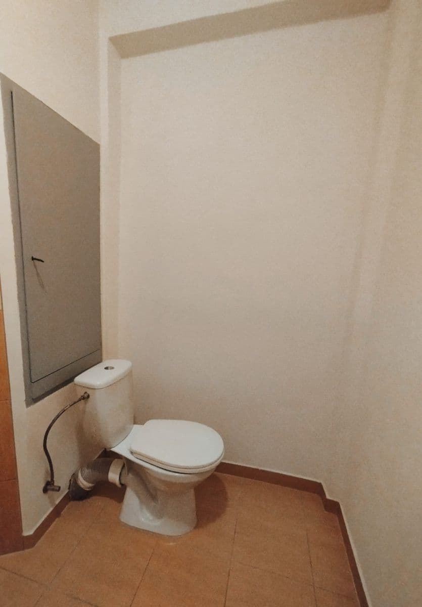 Studio flat to rent, 28 m², Majakovského, Karlovy Vary, Karlovarský Region Studio flat to rent, 28 m², Majakovského, Karlovy Vary, Karlovarský Region