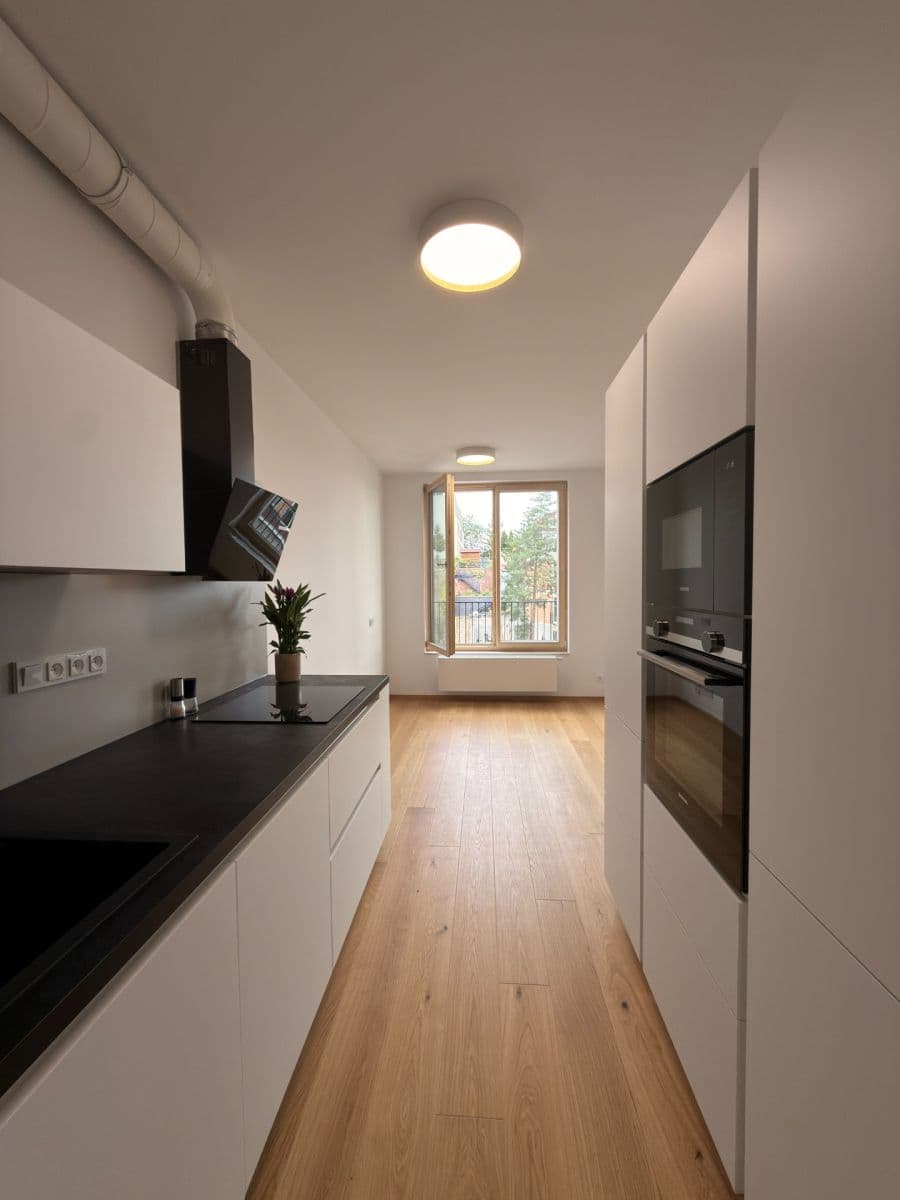 Studio flat to rent, 35 m², Vladimíra Kobranova, Prague, Prague Studio flat to rent, 35 m², Vladimíra Kobranova, Prague, Prague