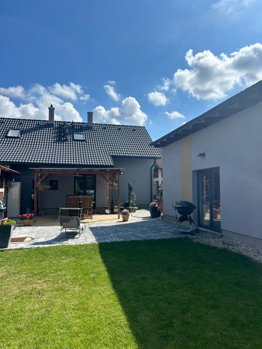 house for sale, 120 m², 1. máje, Neratovice, Středočeský Region house for sale, 120 m², 1. máje, Neratovice, Středočeský Region