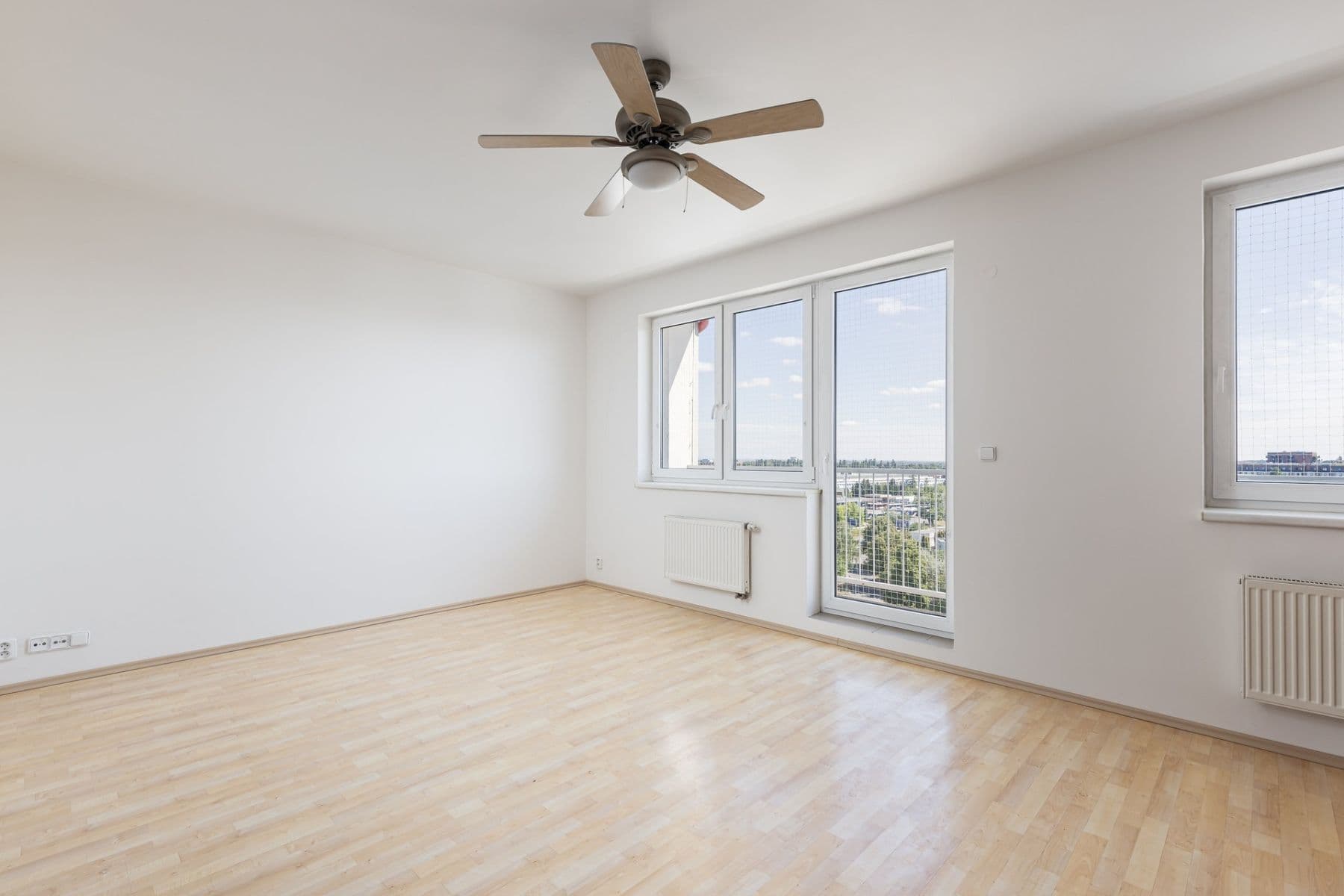 2 bedroom with open-plan kitchen flat to rent, 85 m², Ivančická, Prague, Prague 2 bedroom with open-plan kitchen flat to rent, 85 m², Ivančická, Prague, Prague