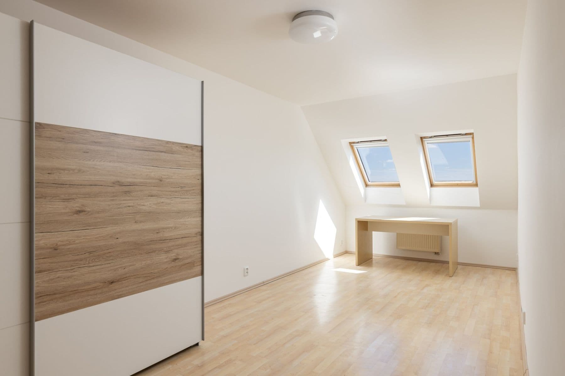 2 bedroom with open-plan kitchen flat to rent, 85 m², Ivančická, Prague, Prague 2 bedroom with open-plan kitchen flat to rent, 85 m², Ivančická, Prague, Prague