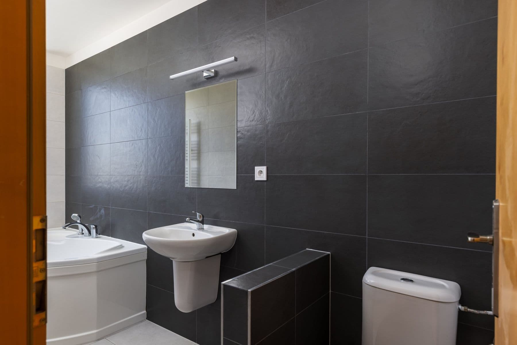 2 bedroom with open-plan kitchen flat to rent, 85 m², Ivančická, Prague, Prague 2 bedroom with open-plan kitchen flat to rent, 85 m², Ivančická, Prague, Prague