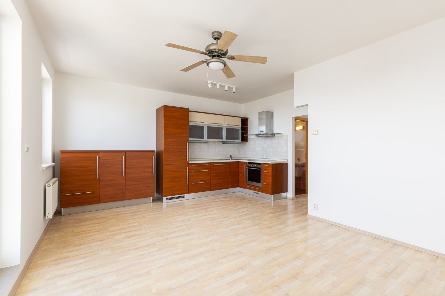 2 bedroom with open-plan kitchen flat to rent, 85 m², Ivančická, Prague, Prague 2 bedroom with open-plan kitchen flat to rent, 85 m², Ivančická, Prague, Prague