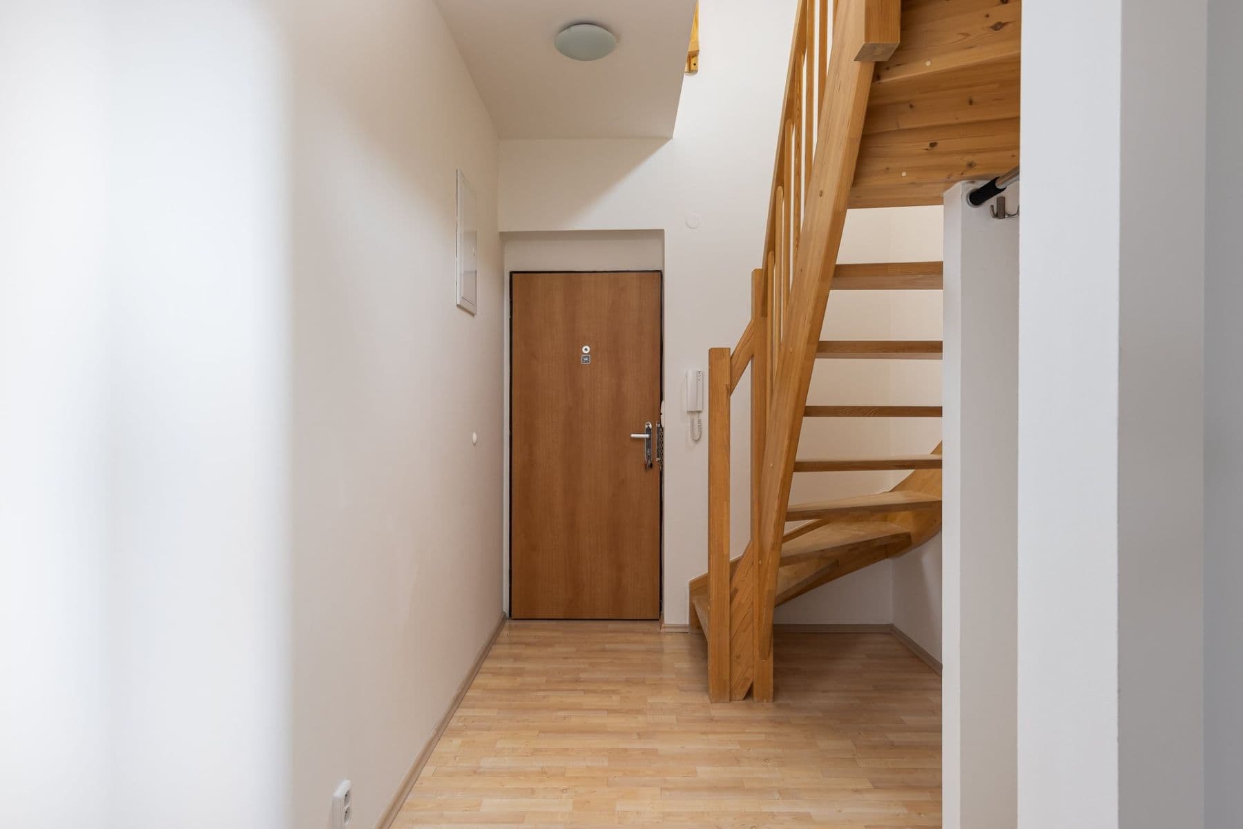 2 bedroom with open-plan kitchen flat to rent, 85 m², Ivančická, Prague, Prague 2 bedroom with open-plan kitchen flat to rent, 85 m², Ivančická, Prague, Prague