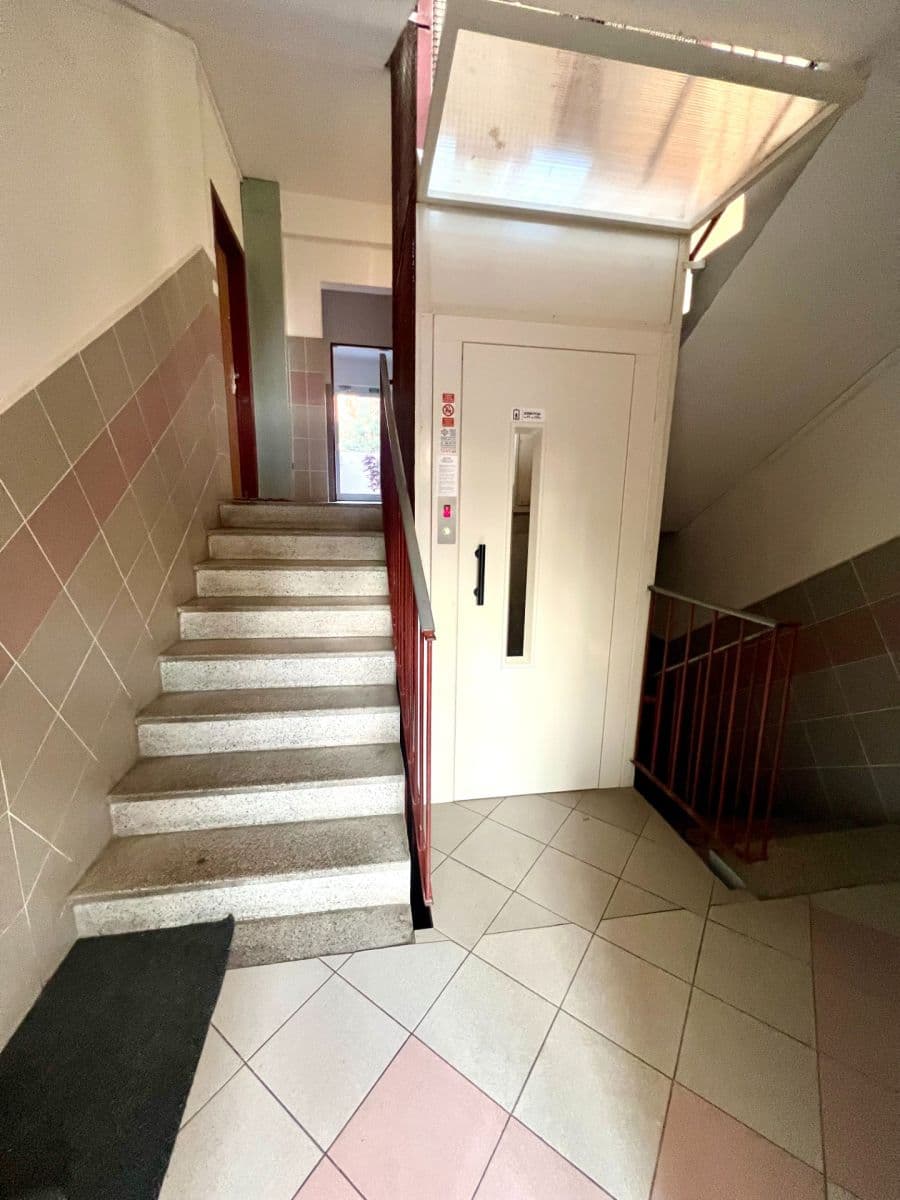 2 bedroom flat for sale, 62 m², Tupolevova, Prague, Prague 2 bedroom flat for sale, 62 m², Tupolevova, Prague, Prague