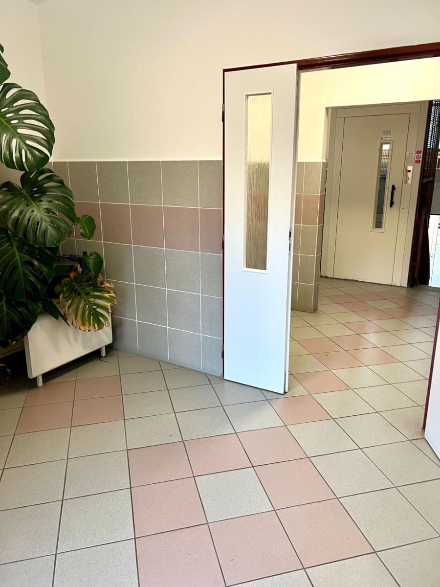 2 bedroom flat for sale, 62 m², Tupolevova, Prague, Prague 2 bedroom flat for sale, 62 m², Tupolevova, Prague, Prague