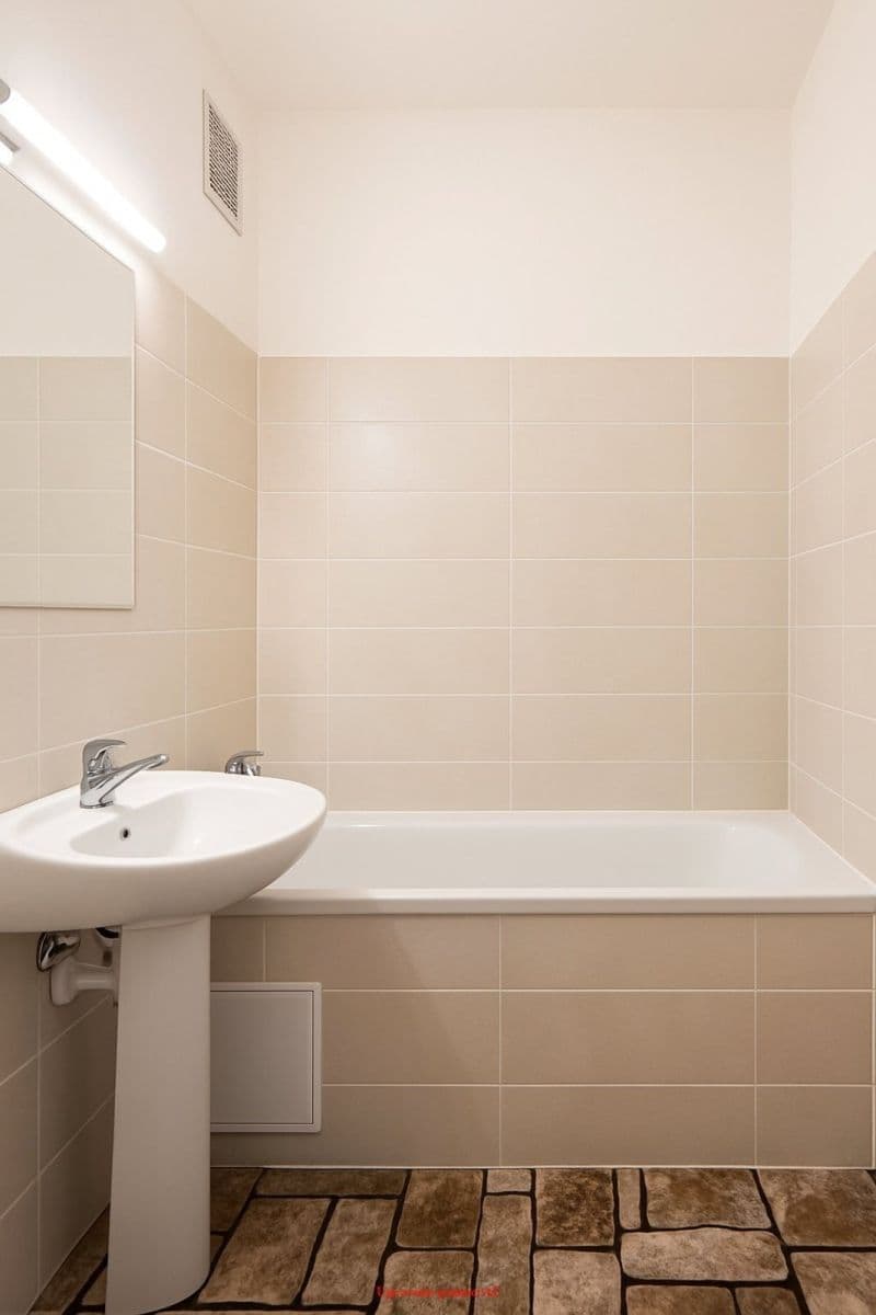 2 bedroom flat to rent, 51 m², Žofinská, Orlová, Moravskoslezský Region 2 bedroom flat to rent, 51 m², Žofinská, Orlová, Moravskoslezský Region