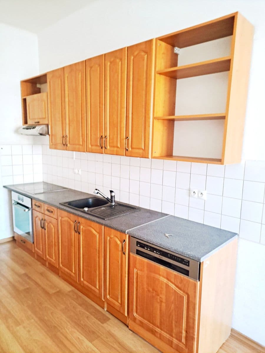 1 bedroom with open-plan kitchen flat to rent, 65 m², Husova, Třeboň, Jihočeský Region 1 bedroom with open-plan kitchen flat to rent, 65 m², Husova, Třeboň, Jihočeský Region