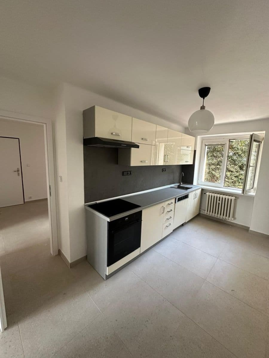 2 bedroom flat to rent, 60 m², Klecany, Středočeský Region 2 bedroom flat to rent, 60 m², Klecany, Středočeský Region