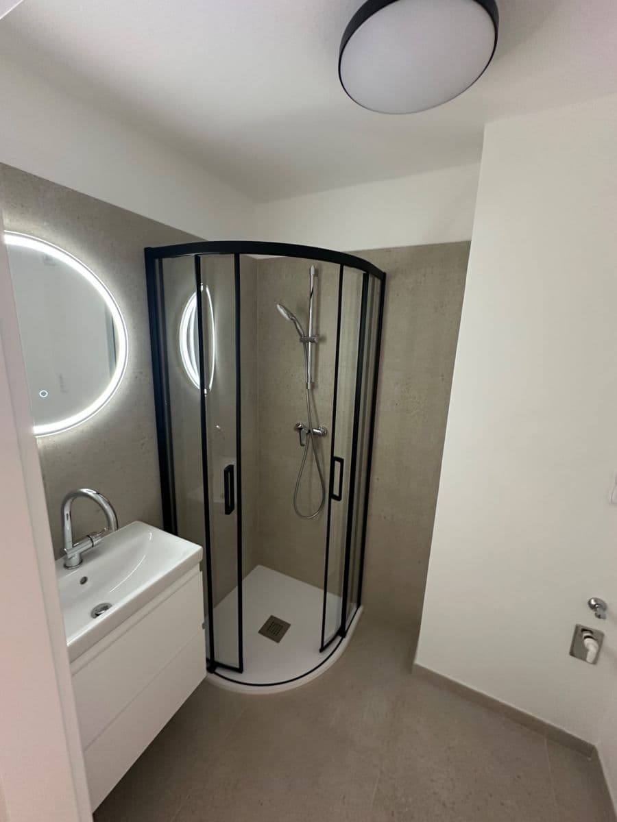 2 bedroom flat to rent, 60 m², Klecany, Středočeský Region 2 bedroom flat to rent, 60 m², Klecany, Středočeský Region