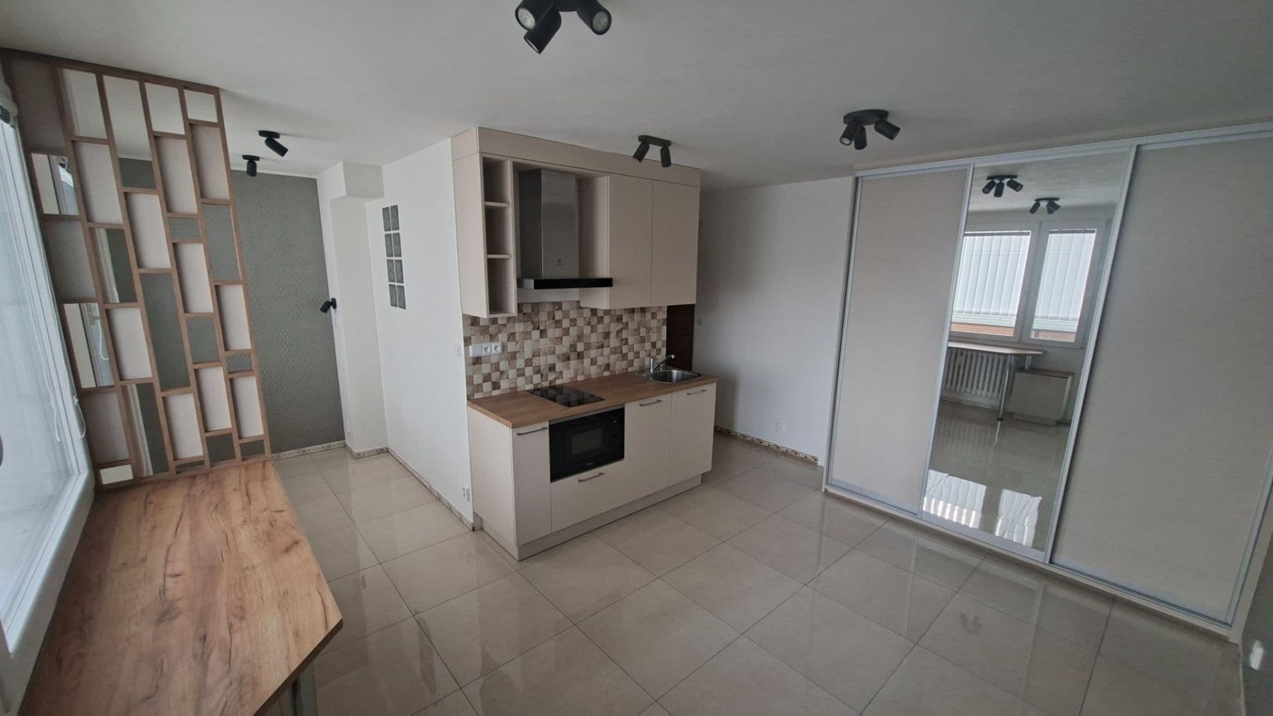 Studio flat to rent, 34 m², Čs. armády, Kladno, Středočeský Region Studio flat to rent, 34 m², Čs. armády, Kladno, Středočeský Region