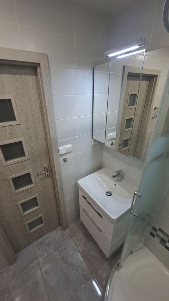 Studio flat to rent, 34 m², Čs. armády, Kladno, Středočeský Region Studio flat to rent, 34 m², Čs. armády, Kladno, Středočeský Region