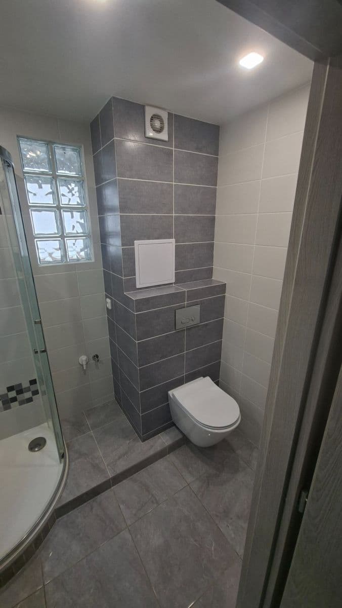 Studio flat to rent, 34 m², Čs. armády, Kladno, Středočeský Region Studio flat to rent, 34 m², Čs. armády, Kladno, Středočeský Region