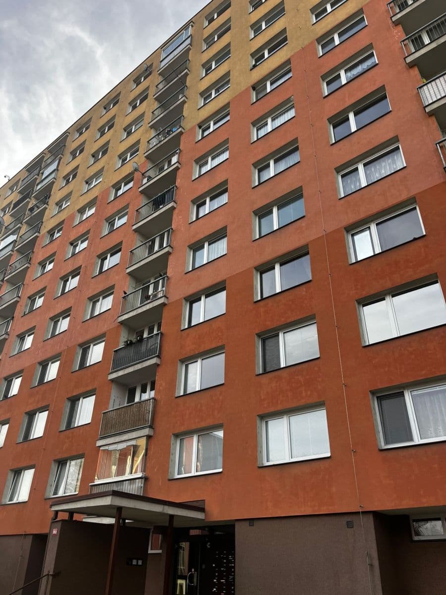 1 bedroom with open-plan kitchen flat for sale, 39 m², sídl. Hůrka, Kralupy nad Vltavou, Středočeský Region 1 bedroom with open-plan kitchen flat for sale, 39 m², sídl. Hůrka, Kralupy nad Vltavou, Středočeský Region