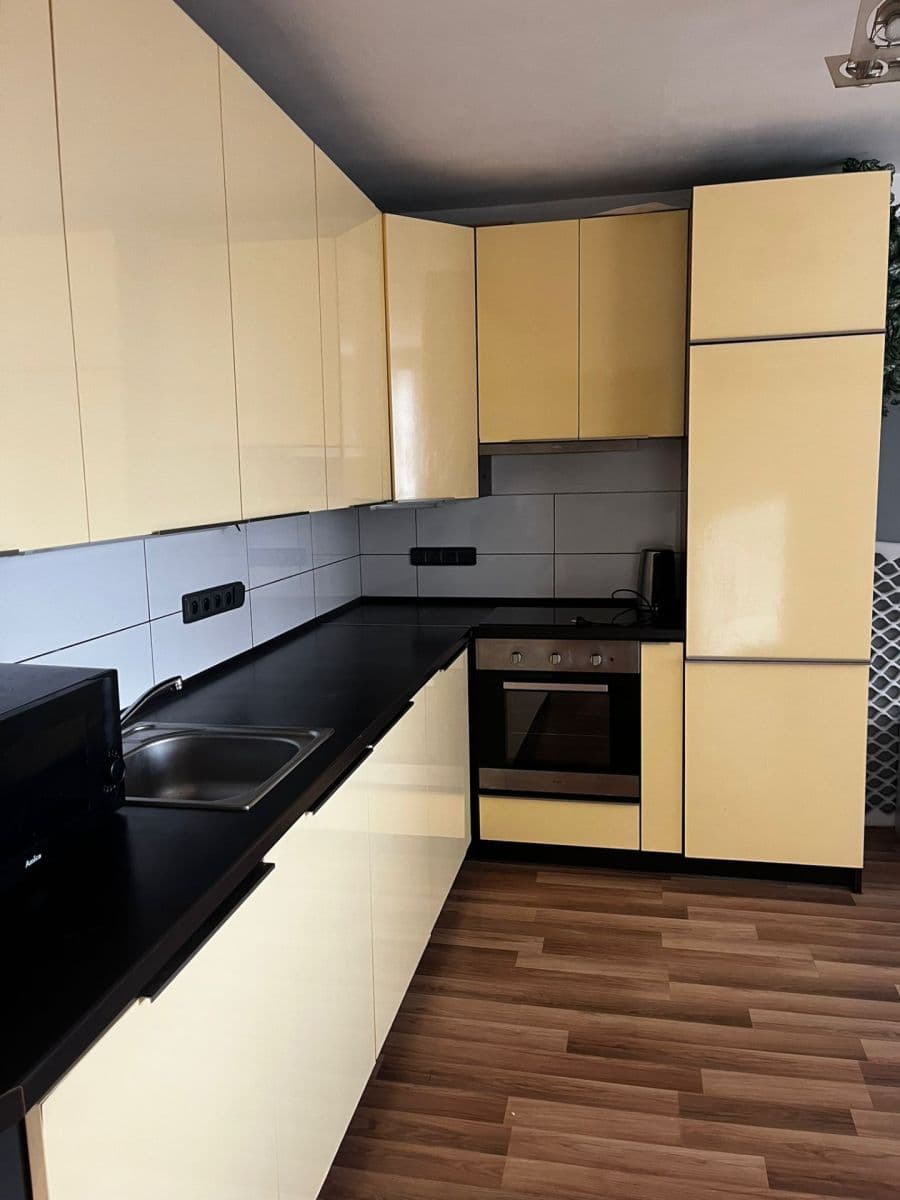 1 bedroom with open-plan kitchen flat for sale, 39 m², sídl. Hůrka, Kralupy nad Vltavou, Středočeský Region 1 bedroom with open-plan kitchen flat for sale, 39 m², sídl. Hůrka, Kralupy nad Vltavou, Středočeský Region