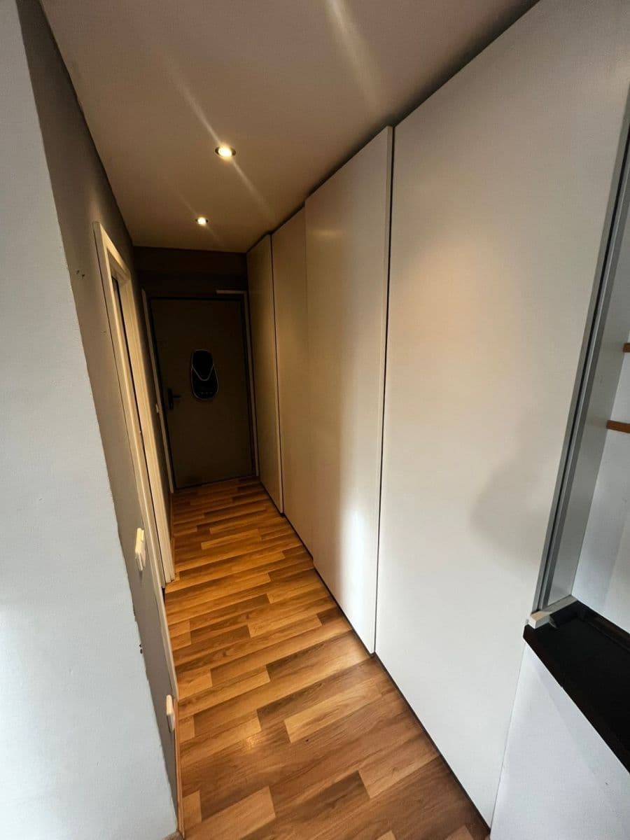 1 bedroom with open-plan kitchen flat for sale, 39 m², sídl. Hůrka, Kralupy nad Vltavou, Středočeský Region 1 bedroom with open-plan kitchen flat for sale, 39 m², sídl. Hůrka, Kralupy nad Vltavou, Středočeský Region