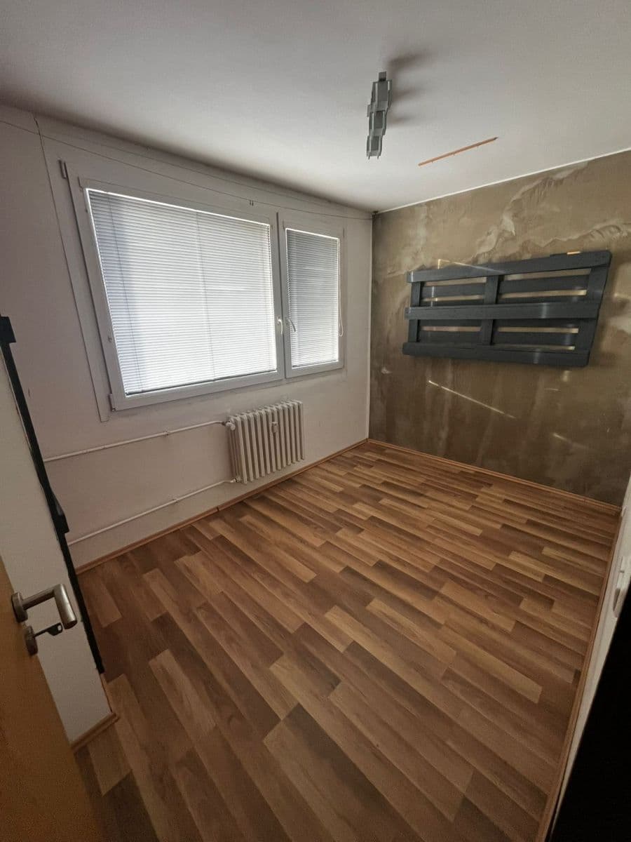 1 bedroom with open-plan kitchen flat for sale, 39 m², sídl. Hůrka, Kralupy nad Vltavou, Středočeský Region 1 bedroom with open-plan kitchen flat for sale, 39 m², sídl. Hůrka, Kralupy nad Vltavou, Středočeský Region