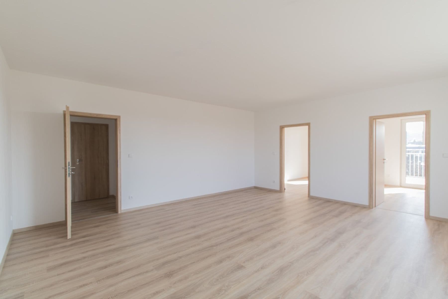 3 bedroom with open-plan kitchen flat for sale, 88 m², Mochovská, Prague, Prague 3 bedroom with open-plan kitchen flat for sale, 88 m², Mochovská, Prague, Prague