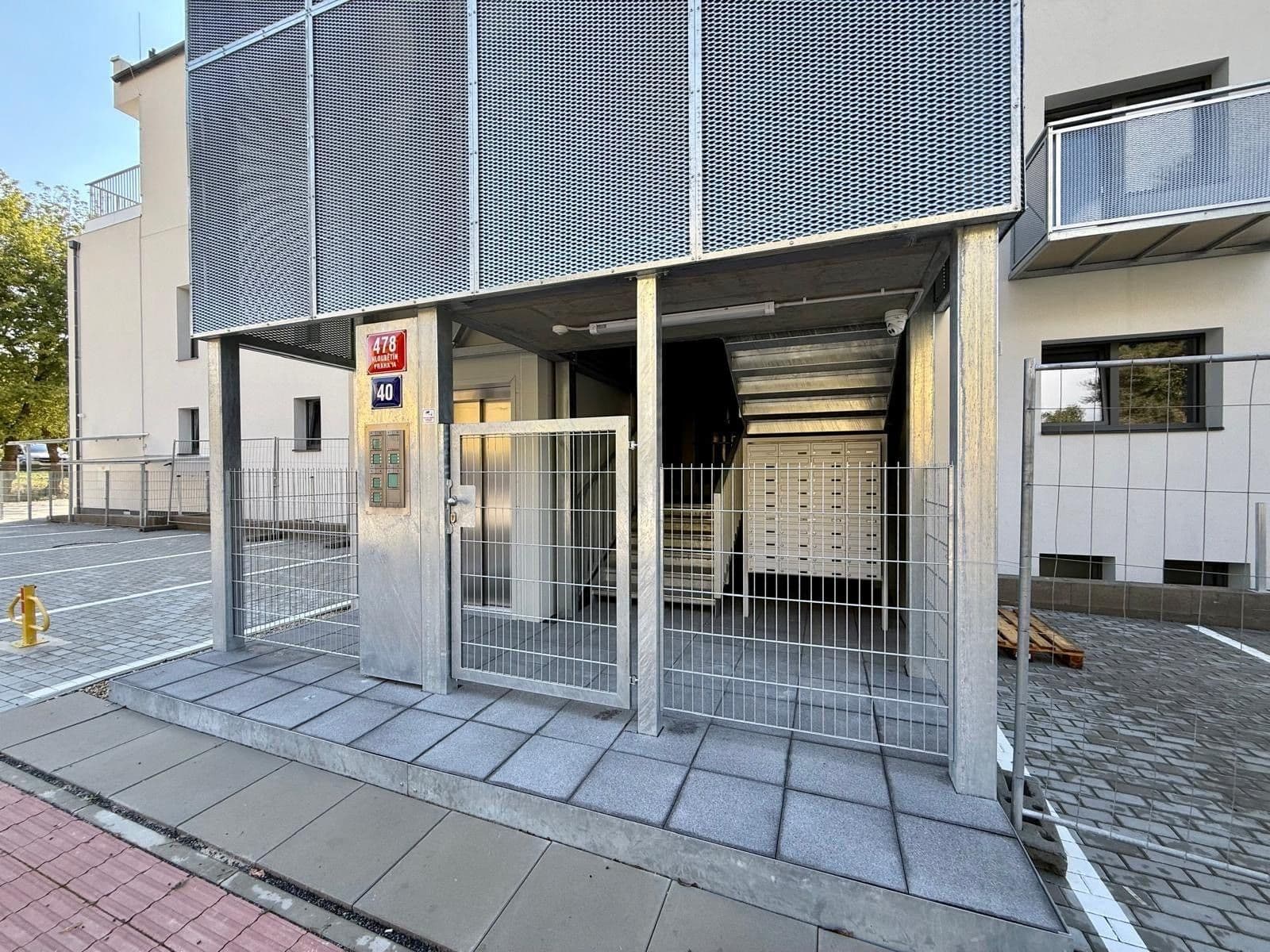 3 bedroom with open-plan kitchen flat for sale, 88 m², Mochovská, Prague, Prague 3 bedroom with open-plan kitchen flat for sale, 88 m², Mochovská, Prague, Prague