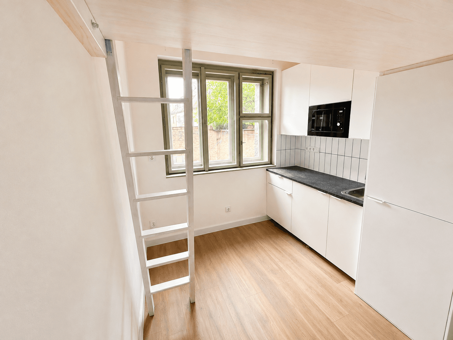 Small studio flat to rent, 16 m², V Holešovičkách, Prague, Prague Small studio flat to rent, 16 m², V Holešovičkách, Prague, Prague