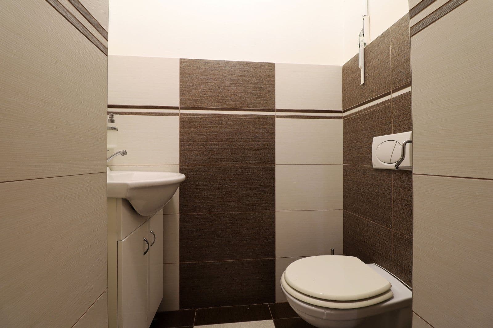 4 bedroom flat to rent, 105 m², U smaltovny, Prague, Prague 4 bedroom flat to rent, 105 m², U smaltovny, Prague, Prague