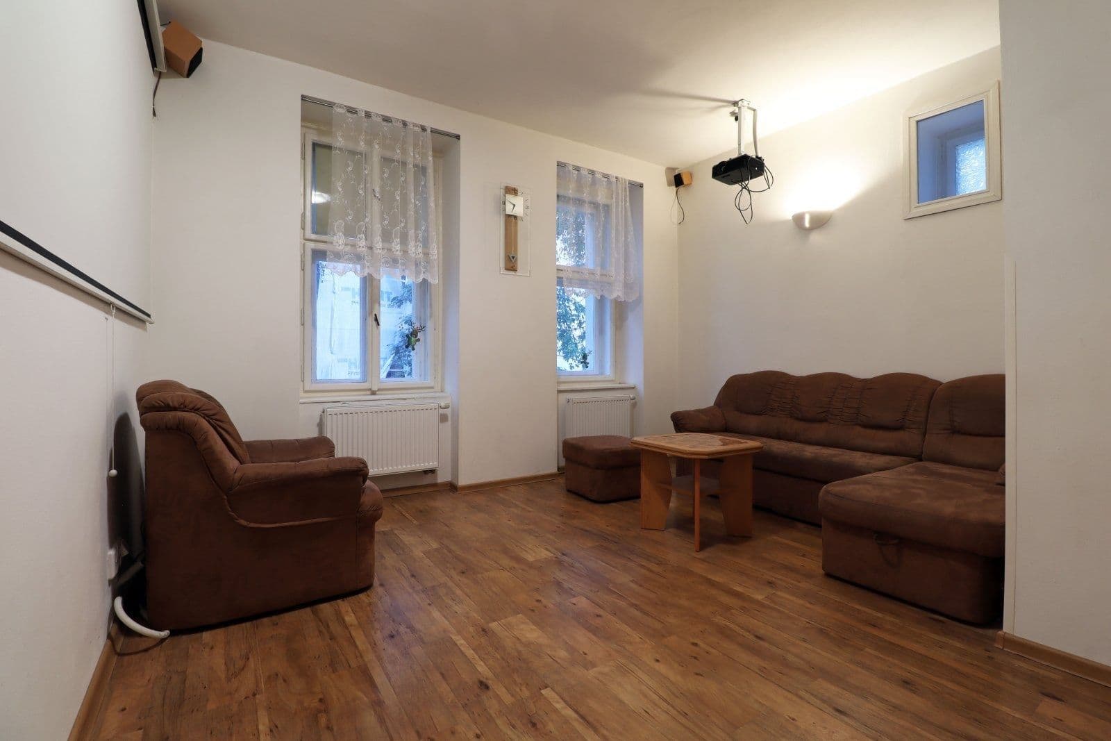 4 bedroom flat to rent, 105 m², U smaltovny, Prague, Prague 4 bedroom flat to rent, 105 m², U smaltovny, Prague, Prague