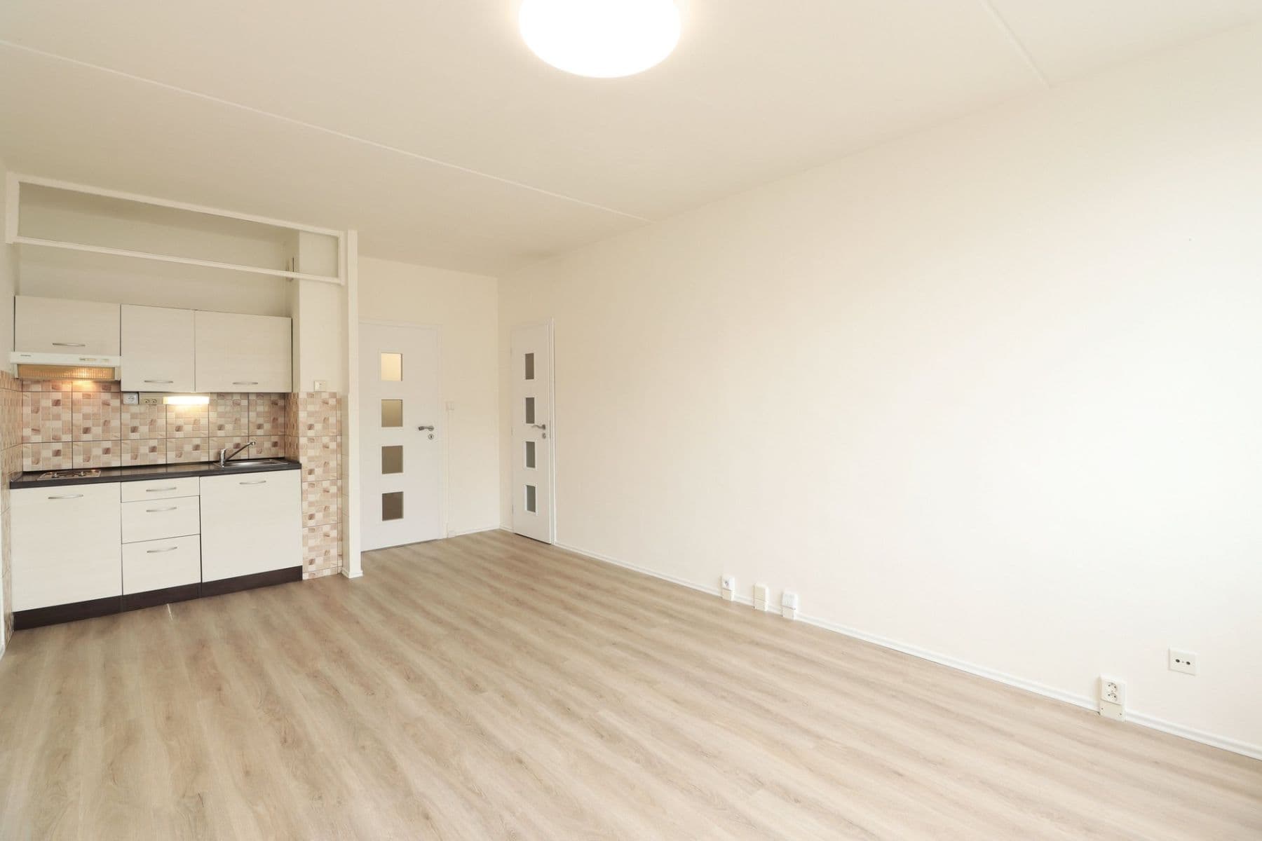 Studio flat to rent, 29 m², Semická, Prague, Prague Studio flat to rent, 29 m², Semická, Prague, Prague