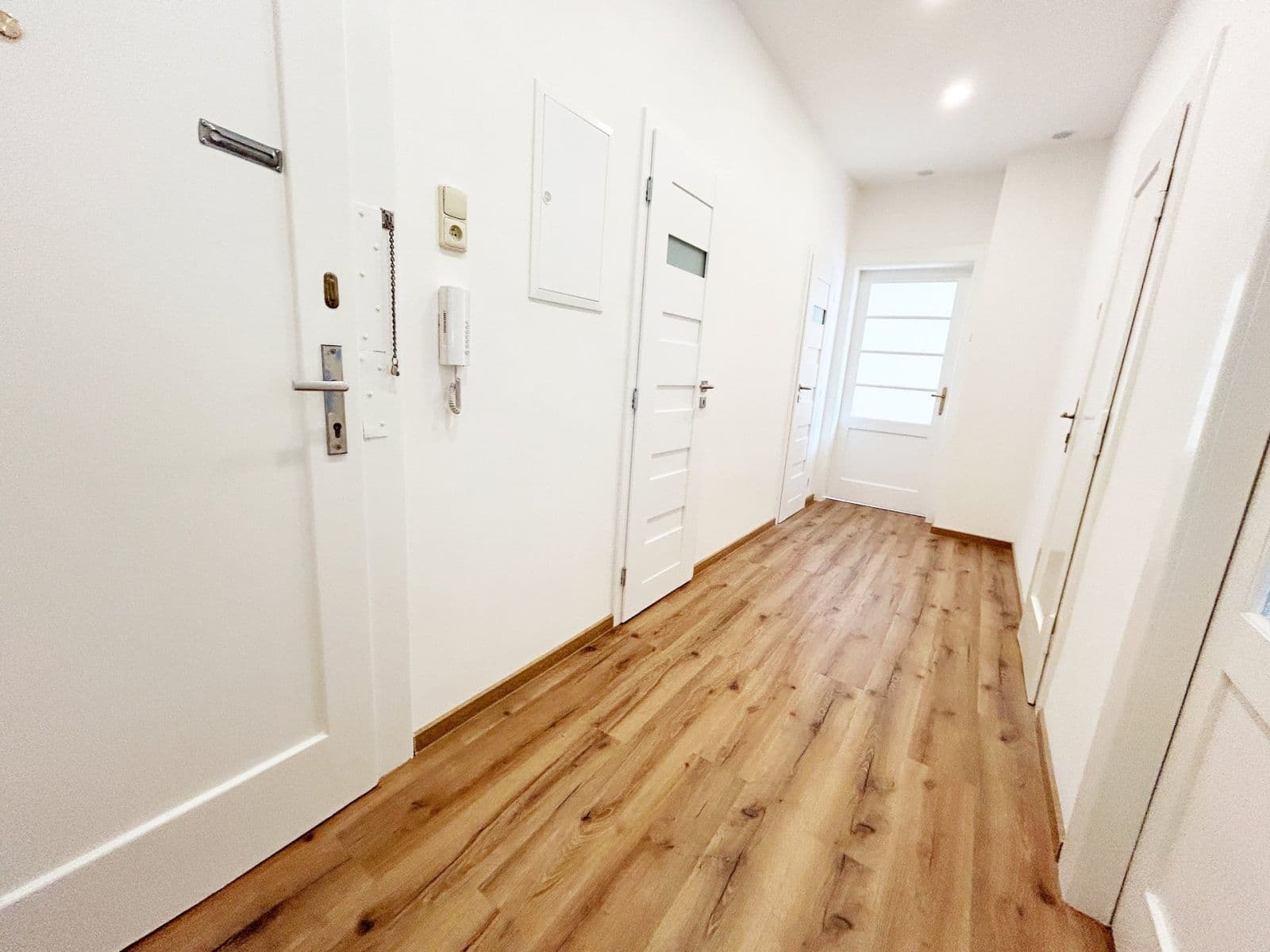 2 bedroom flat to rent, 80 m², Letohradská, Prague, Prague 2 bedroom flat to rent, 80 m², Letohradská, Prague, Prague