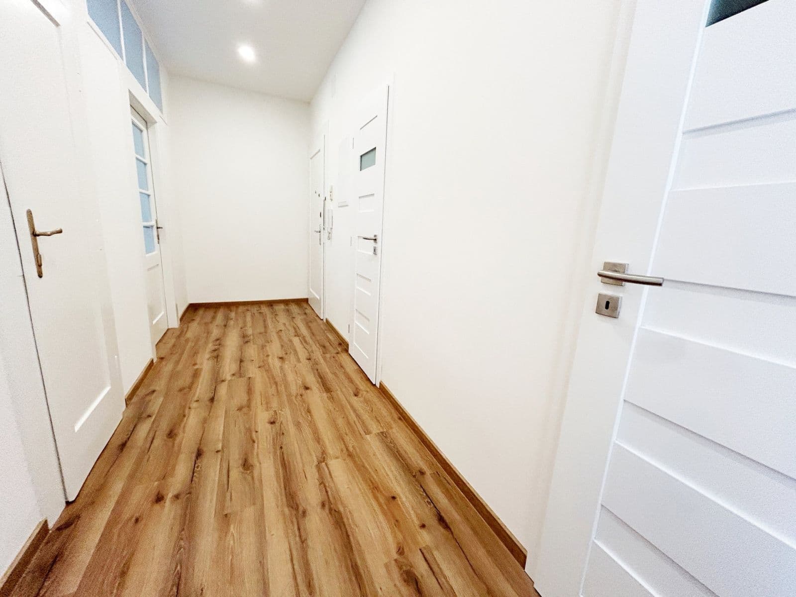 2 bedroom flat to rent, 80 m², Letohradská, Prague, Prague 2 bedroom flat to rent, 80 m², Letohradská, Prague, Prague