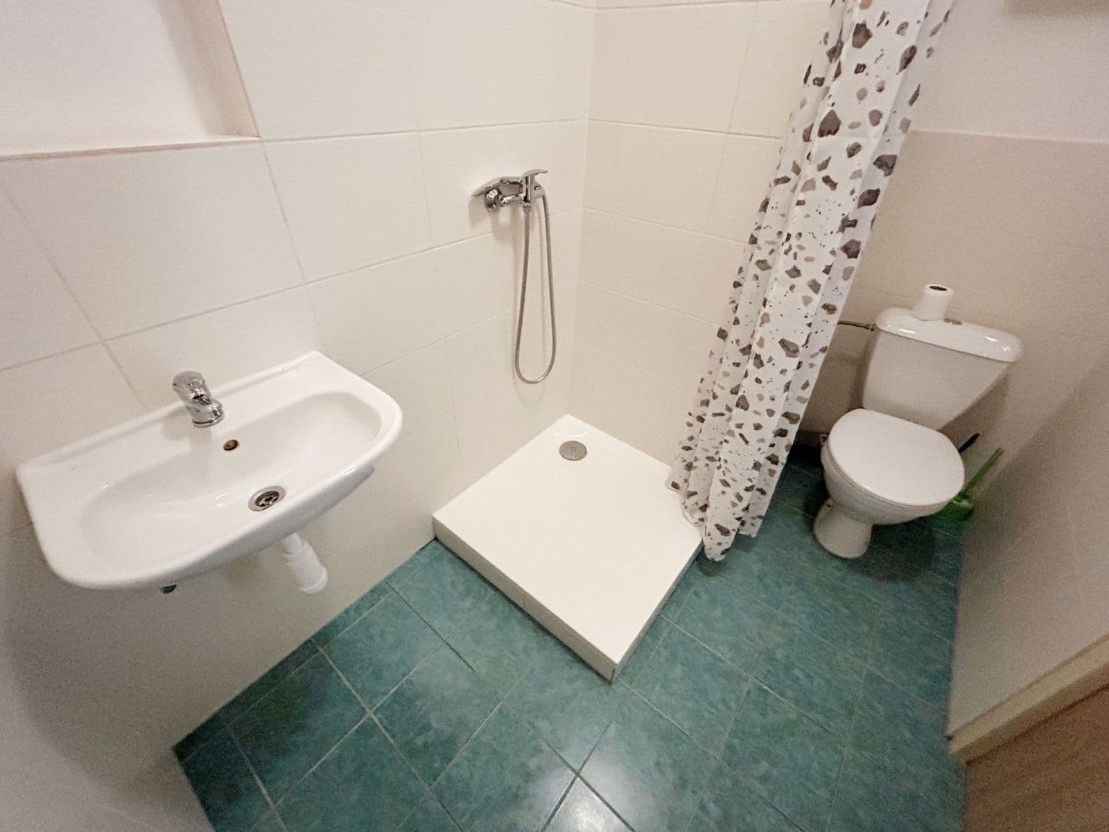 Studio flat to rent, 26 m², Dukel. hrdinů, Rakovník, Středočeský Region Studio flat to rent, 26 m², Dukel. hrdinů, Rakovník, Středočeský Region